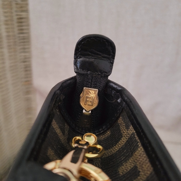 Fendi FF Zucca Pochette Mama Baguette Crossbody - Picture 5 of 9